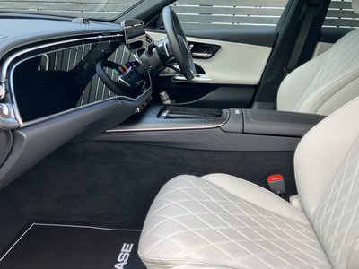 2025 Mercedes-BENZ E-CLASS photo 3
