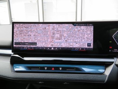 2025 BMW 5 SERIES 照片 16