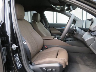 2025 BMW 5 SERIES 照片 6