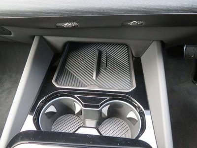 2025 BMW 5 SERIES 缩略图 41
