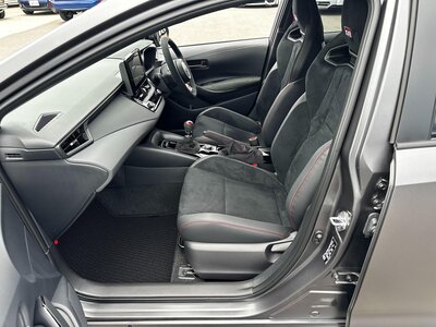 صورة 25 لـ 2023 Toyota GR COROLLA