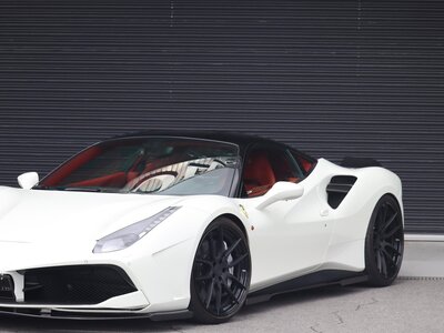 2016 Ferrari 488 GTB 照片 12