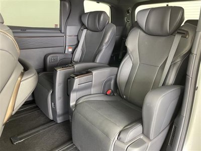 2023 Toyota ALPHARD — фото 14
