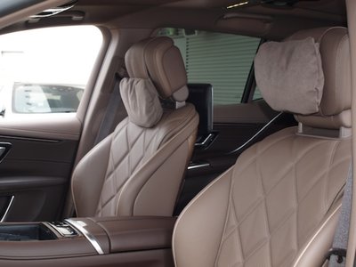 صورة 12 لـ 2026 Mercedes-BENZ EQS SUV MAYBACH