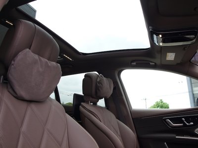 صورة 31 لـ 2026 Mercedes-BENZ EQS SUV MAYBACH