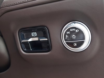 صورة 20 لـ 2026 Mercedes-BENZ EQS SUV MAYBACH