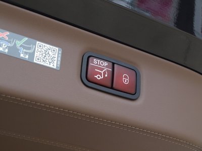 صورة 42 لـ 2026 Mercedes-BENZ EQS SUV MAYBACH