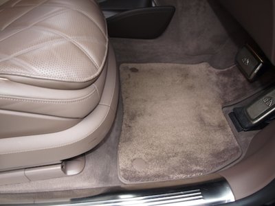 صورة 17 لـ 2026 Mercedes-BENZ EQS SUV MAYBACH
