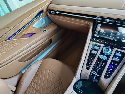 2025 Aston Martin DB12 VOLANTE 缩略图 45