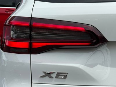 صورة 12 لـ 2022 BMW X5