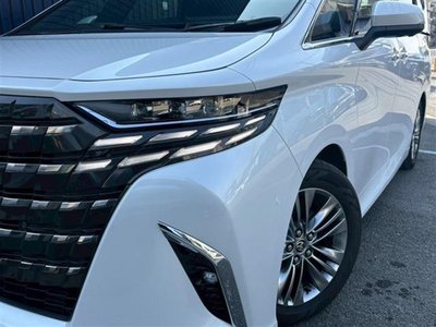 صورة 40 لـ 2025 Toyota ALPHARD