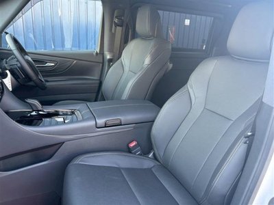 صورة 57 لـ 2025 Toyota ALPHARD