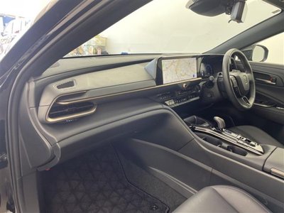 صورة 22 لـ 2023 Toyota CROWN SPORT