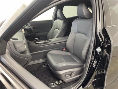 صورة 31 لـ 2023 Toyota CROWN SPORT