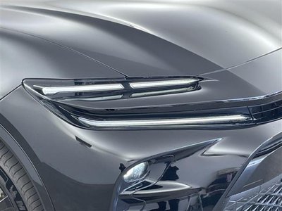 صورة 77 لـ 2023 Toyota CROWN SPORT