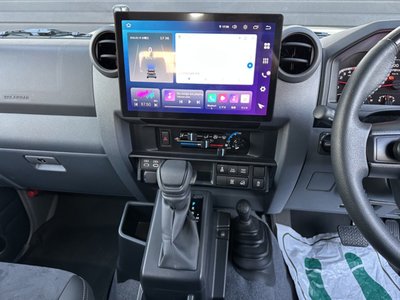 صورة 43 لـ 2025 Toyota LAND CRUISER 70