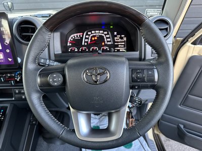 صورة 34 لـ 2025 Toyota LAND CRUISER 70
