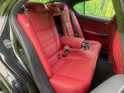 2025 Lexus IS photo 9