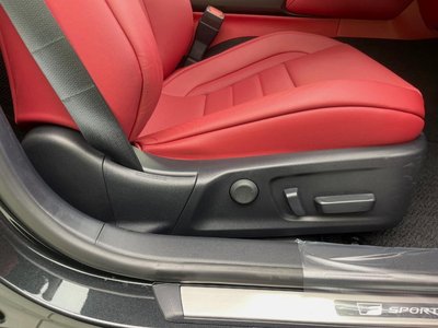 2025 Lexus IS thumbnail 38
