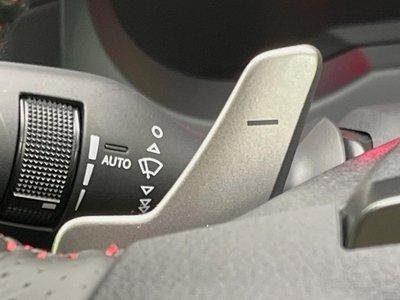 2025 Lexus IS thumbnail 45