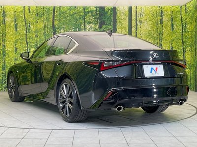 2025 Lexus IS thumbnail 65