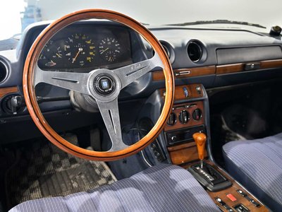 1983 Mercedes-BENZ E-CLASS 照片 15