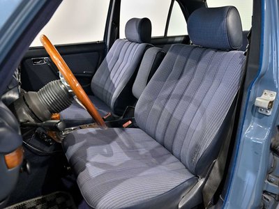 1983 Mercedes-BENZ E-CLASS 照片 17