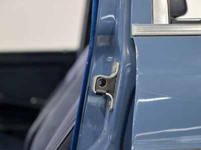 1983 Mercedes-BENZ E-CLASS 照片 19