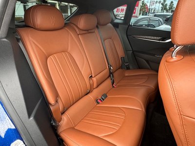 صورة 14 لـ 2017 Maserati LEVANTE