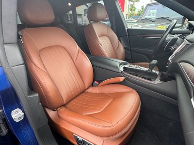 صورة 12 لـ 2017 Maserati LEVANTE