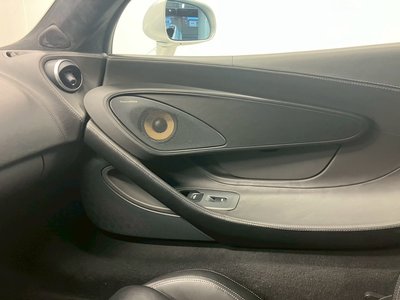 2018 Mclaren 540C COUPE thumbnail 35