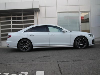 2025 AUDI A8 photo 8