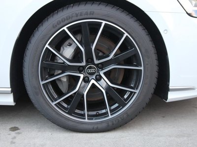2025 AUDI A8 thumbnail 27