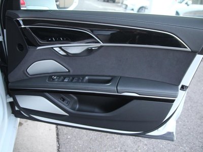 2025 AUDI A8 thumbnail 23