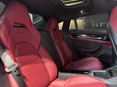 2024 Porsche PANAMERA photo 11