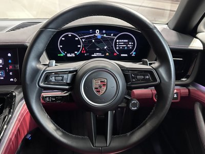 2024 Porsche PANAMERA photo 9
