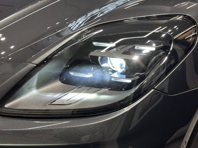 2024 Porsche PANAMERA photo 6
