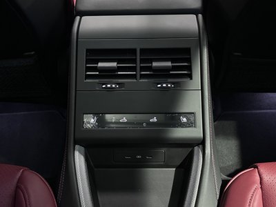 2024 Porsche PANAMERA thumbnail 18