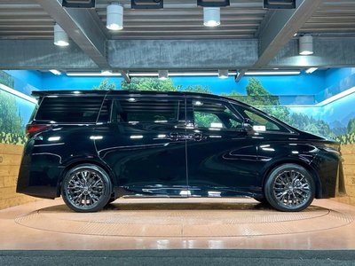 صورة 29 لـ 2025 Toyota VELLFIRE