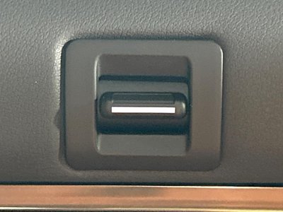صورة 32 لـ 2025 Toyota VELLFIRE