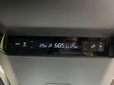 2025 Toyota ALPHARD 照片 57