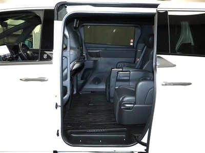 2023 Toyota ALPHARD — миниатюра 16