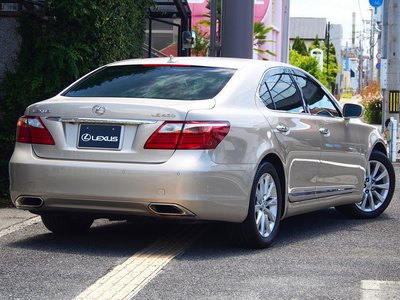 2011 Lexus LS — фото 4