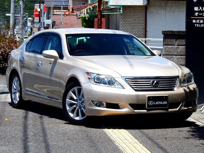 2011 Lexus LS — фото 1