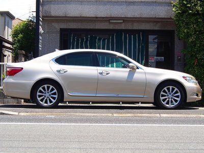 2011 Lexus LS — фото 7