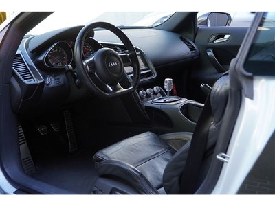 صورة 76 لـ 2009 AUDI R8