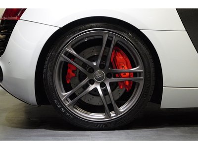 صورة 31 لـ 2009 AUDI R8