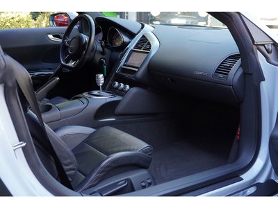 صورة 73 لـ 2009 AUDI R8