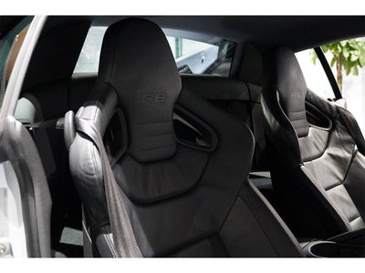 صورة 74 لـ 2009 AUDI R8