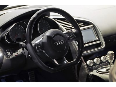 صورة 36 لـ 2009 AUDI R8
